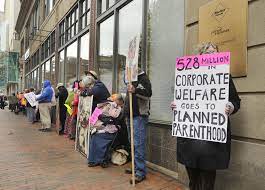 Abortion Opponents Picket Planned Parenthood Office In Portland Centralmaine Com