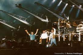 Check spelling or type a new query. Der Himmel Uber Pink Floyd 21 8 1994 Berlin Maifeld Pulse Spirit