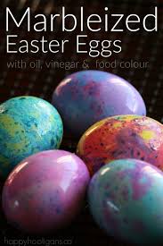 how to make marbleized easter eggs happy hooligans