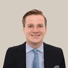 Robert Kuhnle's Instagram, Twitter & Facebook