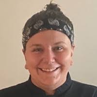 Suzanne Long's Instagram, Twitter & Facebook