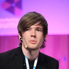 10 Notable Alumni of University of Northampton [Sorted List]