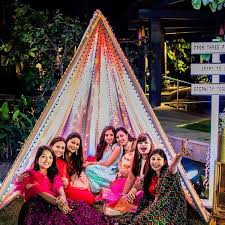 After all, alex and mauricio will be saying i do right on the drummond ranch!if that's the case for you too, you might be on the lookout for some amazing small backyard wedding ideas to make your outdoor nuptials unforgettable. Intimate Wedding Ideas How To Host Small Weddings
