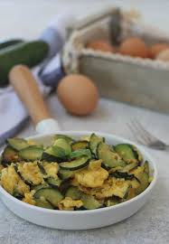Maybe you would like to learn more about one of these? Uova Strapazzate Con Zucchine Ricetta Facile E Veloce Cibo Che Passione
