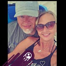 Say goodbye to messy decorating clean-up! 🧼✨👋 Our easy-to-use Large  Decorating Tip Cleaning Basket holds 22 various tips, making post-piping  cleanup a breeze! Just pop it in the dishwasher or spray it