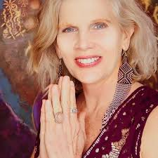 Call of the Mystical Mountain: Mt. Shasta and the Emerging New Earth:  Mills, Dr. Neesa Ginger, Dickinson, Lauren, Underhile, Cynthia, Sands,  Tawni, Herskovic, Tamara, Kyng, Chrys, Lenore, Kendra, Newman, Michele  Hodah, Neso,