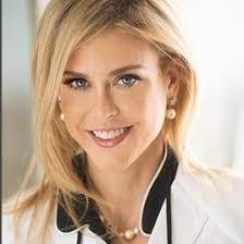 Rachel Hendrickson's Instagram, Twitter & Facebook