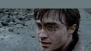 La bande annonce officielle en français (vf) du 7ème volet de la saga présenté en 2 parties. Harry Potter Et Les Reliques De La Mort Partie 2