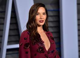 When she was two years old, her mom, kim, remarried. Sgcvnnsyiiaf6m