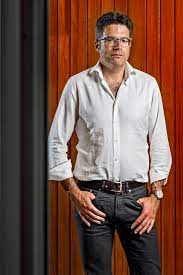 Steven van gucht (21 april 1976) is een belgisch viroloog bij sciensano en gastprofessor aan de universiteit gent. Viroloog Steven Van Gucht Ik Viel 5 Kilo Af Tot Mijn Buur Gazet Van Antwerpen Mobile