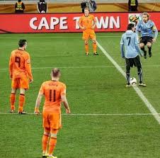 A pesar de que uruguay no consiguió llegar a la final, jugará por el tercer puesto con el pardedor del partido que se disputará entre alemania vs. Futbol Cracks Partidos Con Mayor Errores Arbitrales Empiezo Yo Holanda Vs Uruguay Sudafrica 2010 Facebook