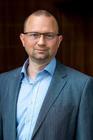 Sosu-assistent fik knap en halv million for lidt i løn: Kommune kalder det  en “meget beklagelig fejl”