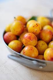 Le Mirabelle Ciliegie Susine Sono Ricche Di Betacarotene Un Potente Antiossidante Naturale Che Ci Protegge Dai R Fruit And Veg Healthy Fruits Fruit Health