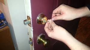With some common household items, you could pick that lock. How To Pick A Front Door Lock Deadbolt Easy Youtube