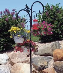 Price match guarantee + free shipping on eligible orders. Duncraft Com Yellowstone Birdfeeder Pole With 6 Hanging Stations Hanging Plants Garden Hooks Garden Bird Feeders