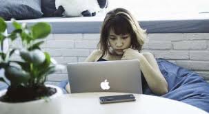 Untuk pengguna jaringan indihome, jaka juga sudah pernah membahas tutorialnya yang bisa kamu baca di sini nih! Cara Mengganti Password Wifi First Media Dengan 4 Metode Mudah