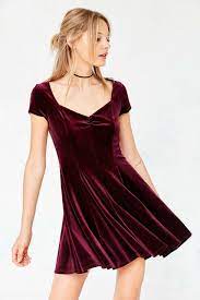 Amanda rich's velour zip front robe is made of cotton/polyester. Kimchi Blue Maroon Velvet Sweetheart Mini Dress Robe En Velours Robe Velours Rouge Robes Rouges Courtes