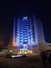 Rezervari directe la hoteluri, pensiuni, vile prin cazarebailefelix.ro. Hotel International Baile Felix