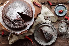 ► dieser beliebte kuchen kommt immer sehr gut an. Veganer Schoko Kuchen Mit Feuriger Chilinote Freie Stucke