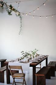 Simple But Nice I Like The Paper Down The Center You Could Do Craft Brown Paper Like The Shipping Paper Rolls Deco Table Noel Deco Deco Table
