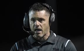 East Hartford Stuns Southington, 27-20; Hornets Put Up 20 Points In Fourth  Quarter