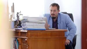 Of all his misdeeds, it seemed unlikely that the paving of three local roads in his native teleorman county would take down liviu dragnea, arguably the most powerful politician in romania. Machtlos Gegen Liviu Dragnea Weltspiegel Ard Das Erste