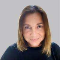 Lisa Buckmaster's Instagram, Twitter & Facebook