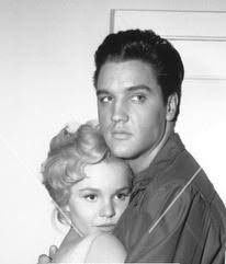 On 23rd December 1973 Elvis went to the Memphian Theatre to watch some  films and was photographed outside the theatre with fans.