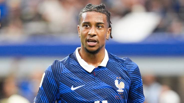 Michael Olise : "Le père de mon enfant est un sauvage !" Le joueur star des  Bleus accusé de ne pas verser la pension de 2 000 euros par mois pour sa  fille - ladepeche.fr