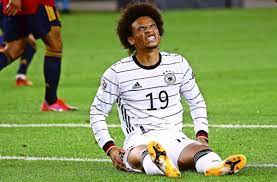 Leroy sané ist ein deutscher stürmer mit senegalesischen wurzeln. Fussball Nationalmannschaft Leroy Sane Auf Dem Weg Zu Alter Klasse Fussball Stuttgarter Zeitung