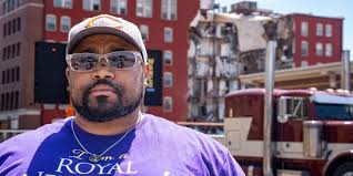 Families say loved ones still missing in Davenport building collapse