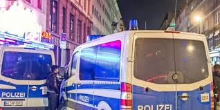 Nun habe ich schon öfters gehört, dass gerade das frankfurter bahnhofsviertel sehr gefährlich sein sollte. Drogenkriminalitat Mehr Polizeiprasenz Im Frankfurter Bahnhofsviertel Gt Gottinger Tageblatt