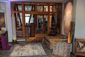 Unser sortiment reicht von a wie arbeitshandschuh bis z wie zierleiste. Bisbee De Lubecks Fuhrende Teppichgalerie Seit 1985 Beratung Verkauf Wasche Reparatur Restauration
