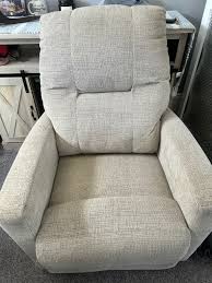 Hawthorne by the Sea 153 Humphrey Street Swampscott Pier4.com Now that we  brought lobster🦞 bisque back, many of our customers now have to choose 🤔  between 2️⃣ of thier favorites. We want