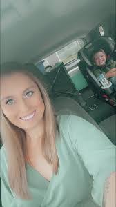 Anna Alvey's Instagram, Twitter & Facebook