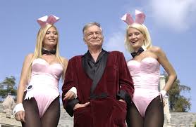 Las reglas que Hugh Hefner imponía a sus “conejitas” en la famosa mansión:  tintura rubia, orgías y voto de silencio - Infobae