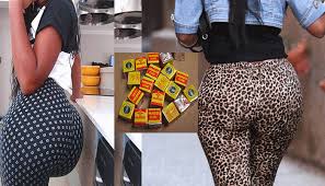 Un cul comme ça il faut aussi une grosse bite pour l'enfoncer profondément jusqu'à faire très mal puis lui ejaculer sur les fesses. Nigeria Les Femmes Se Font Injecter Les Bouillons En Cubes Pour Se Grossir Les Fesses Un Medecin Met En Garde