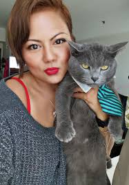 Both newly bathed but one is pissed off about it. 😂🐈🛀 Mr. Grey will see  you now 😁🐱🚿