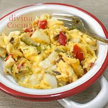 Os lo explicamos paso a paso. Revuelto De Bacalao Y Pimientos Receta De Divina Cocina