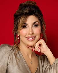 Lisa Corso's Instagram, Twitter & Facebook