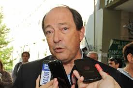 Pérez Irigoyen lanzó su candidatura: "Bruera es un jardinero: corta el  pasto y pinta las plazas"