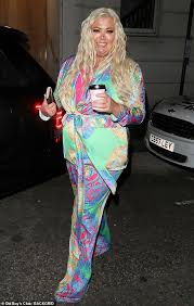 Gemma clare collins was a housemate in celebrity big brother 17. Gemma Collins Shows Off Her Weight Loss In A Very Colorful Pantsuit Fr24 News English