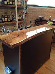 Live edge slabs make great gathering tables, coffee tables, hall tables and much, much more! Pin By Jaedson Brito On Style Wood Bar Top Home Bar Designs Bars For Home