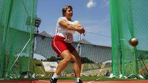 Mimo godzinnej reanimacji lekarzom nie udało się jej uratować. Olympic Champion Dies Eurosport
