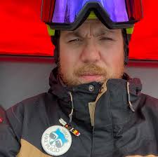 Lesson from Gore Mountain While traveling through Tuscany, we came across a  popular local spot (actually a tourist trap): tiny parking lot, lots of  people, and wine flowing like water. As we