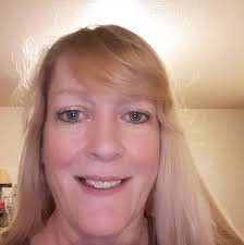 What fast food places are open tomorrow in Idaho Falls and what are their  hours?