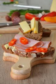 Die Jausenbretter Aus Zirbe Gibt S Bei Www Servusmarktplatz At Zirben Fruhlingsfest Cannstatter Wasen