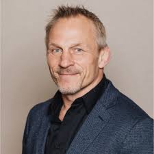 violence #optimisticfuturist #hellotomorrow #systemicchange #leadership  #invisibleviolence #difficultconversations #podcast #workplaceviolence  #thoughtleadership #socialjustice #systemsthinking