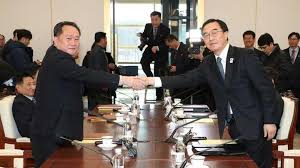 Perpecahan diantara kedua negara ini, sudah terkenal sampai tahun 1950, korea utara melakukan invansi ke korea selatan dan akhirnya menimbulkan perang hampir 3 tahun. 4 Hal Menarik Dari Perundingan Korea Utara Korea Selatan Dunia Tempo Co