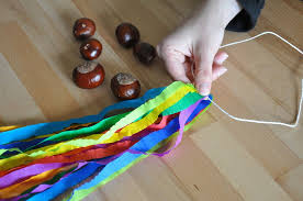 Herbstliches Windspiel Zum Selberbasteln Nordhessenmami De Windspiele Windspiele Kinder Basteln Herbst
